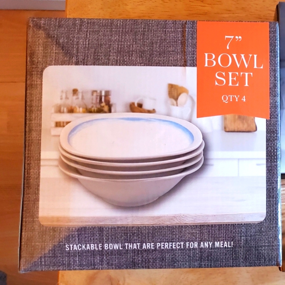 NEW 4-Pc. 7" Bowl Set & Matching 4-Pc. 8" Salad Plates Dinnerware Set